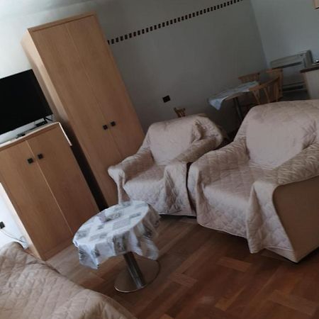 Smartno Apartmaji Sobe Josko Apartamento Exterior foto