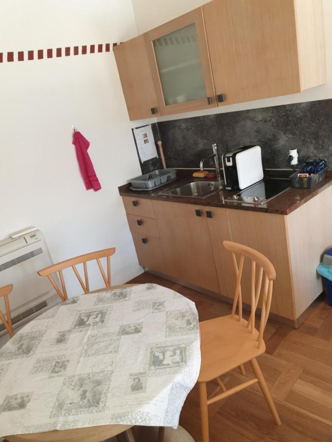 Smartno Apartmaji Sobe Josko Apartamento Quarto foto